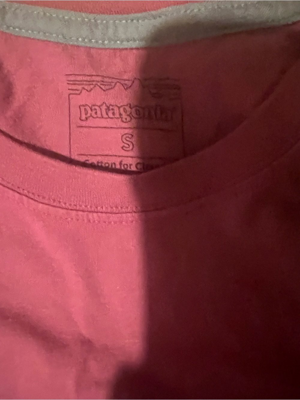 Patagonia Packable Tote in Plum Purple and Women’s shirt S - Picture 3 of 5